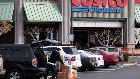 La tarjeta Visa Anywhere Citi de Costco ofrece un 2% de recompensas en las compras.