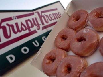 Krispy Kreme regalará una dona glaseada a las personas que acudan a sus tiendas este 3 de noviembre.