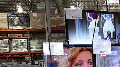 Costco tiene televisores desde $270 dólares con monitor de 43 pulgadas.