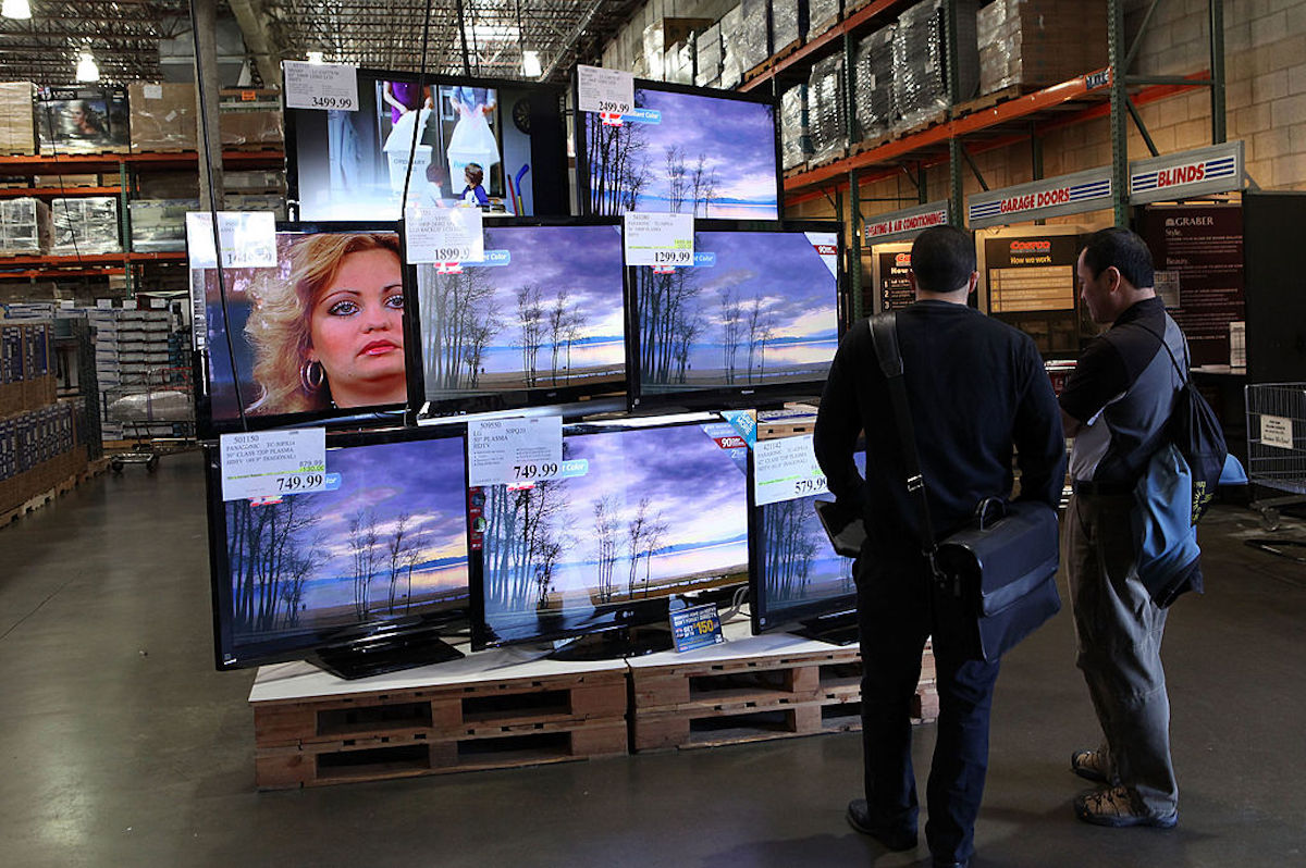 Costco tiene televisores desde $270 dólares con monitor de 43 pulgadas.