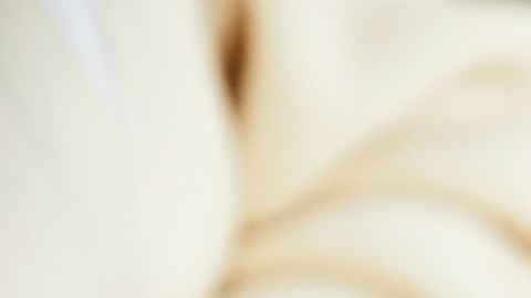 Una tarjeta de crédito con recompensas son beneficiosas para canjear en efectivo o en beneficios en viajes.