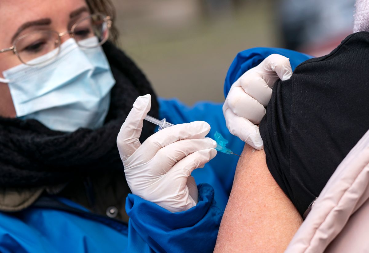 Una encuesta de Gallup reveló que sólo el 58 % de los estadounidenses se pondría una vacuna contra el coronavirus.