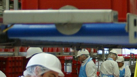 El rango de salario de un cortador de carne es de $16 a $20/ hora según la experiencia.