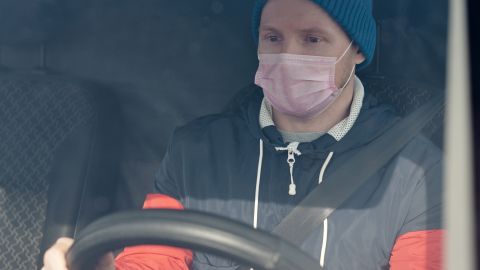 Ya sea en una posición de tiempo completo o en alguna de tiempo parcial, estas compañías pueden ofrecerte una vacante ahora que buscas ponerte al volante.