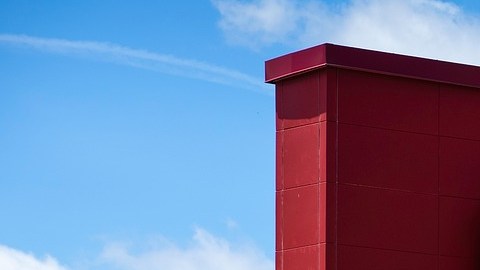 Los empleados de tiempo completo reciben beneficios de trabajo como cobertura de salud con seguro dental, visión y médico; planes de jubilación 401(k); y vacaciones y tiempo libre remunerado.