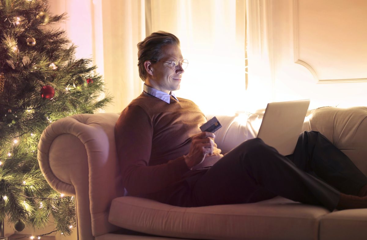 En épocas navideñas es común que aumentes tu utilización de crédito, aunque no deberías