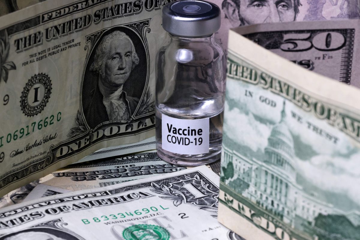 La distribución y aplicación de la vacuna no depende sólo de factores económicos.