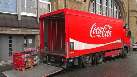 Algunas de las áreas de carrera en The Coca-Cola Company son: fabricación y mantenimiento, función técnica, cadena de suministro - logística, marketing, líderes de clientes, comercio minorista, finanzas, asuntos públicos, recursos humanos, área legal, TI y servicios comerciales, y posiciones administrativas.