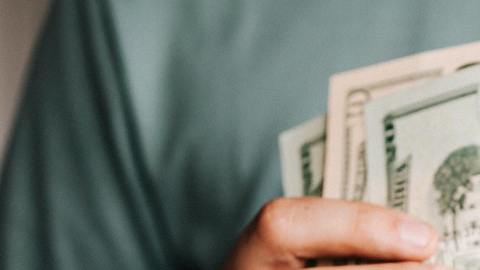 El Consejo Nacional de Educadores Financieros lanzó una campaña de ahorro en estas fechas.
