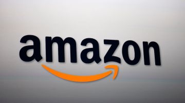 Amazon respalda la decisión por su política de artículos ofensivos y de contenido inapropiado.