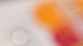 El uso de las tarjetas bancarias para pagar servicios genera beneficios en el historial crediticio.