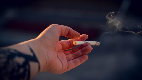 Dejar de fumar es uno de los propósitos más frecuentes al inicio de cada año.
