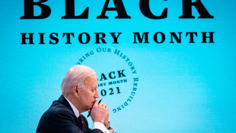 Washington (United States), 23/02/2021.- US President Joe Biden particpates in a virtual roundtable with Black essential workers, in the South Court Auditorium of the New Executive Building adjacent to the White House in Washington, DC, USA, 23 February 2021. (Estados Unidos) EFE/EPA/Pete Marovich / POOL