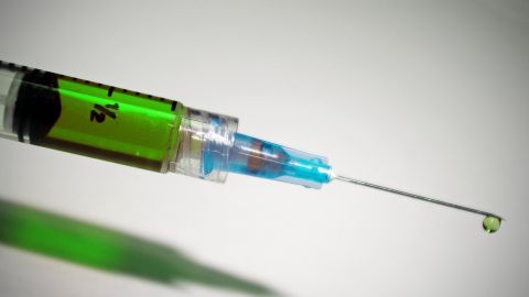 La vacunación contra el COVID-19 es gratuita.