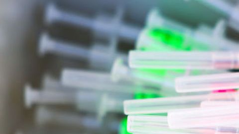 La vacuna de Pfizer-BioNTech es una de las dos autorizadas por la FDA.