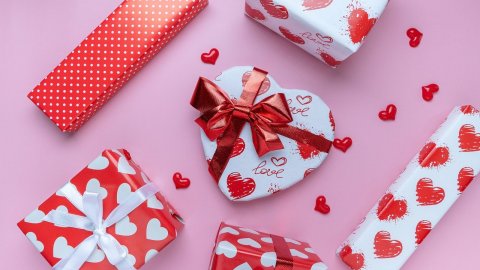 El 14 de febrero es uno de los días en los que se entregan más regalos en el año.