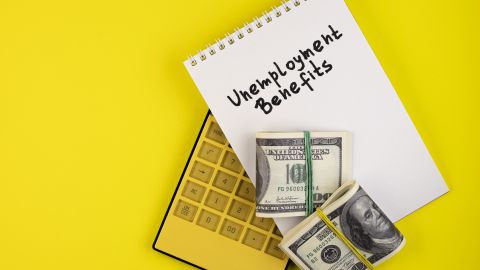 El gobierno de California pone a tu disposición una calculadora virtual para estimar tu posible beneficio semanal del seguro de desempleo del estado.