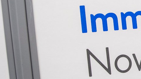 Walmart montará puntos de inoculación especiales en 43 sitios de 18 estados.