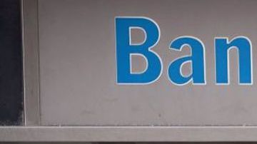 Los bancos suelen sorprender con comisiones inesperadas.