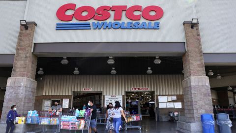 La membresía básica de Costco tiene un precio de $60 dólares anuales.
