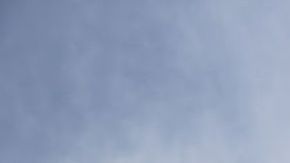 En California la gasolina llega a costar hasta un dólar más que el promedio nacional.