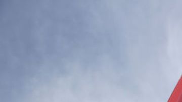 En California la gasolina llega a costar hasta un dólar más que el promedio nacional.