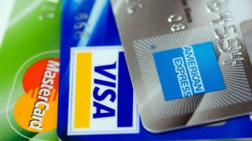 En los Estados Unidos una persona en promedio cuenta con tres tarjetas de crédito.