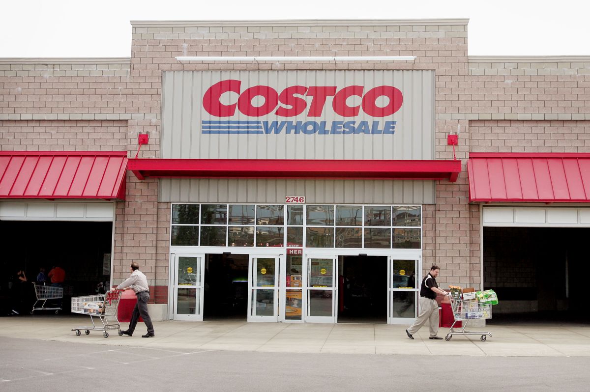 Costco sólo vendió hot-dogs y pizzas para llevar durante el 2020 para evitar la conglomeración y prevenir contagios de COVID-19.