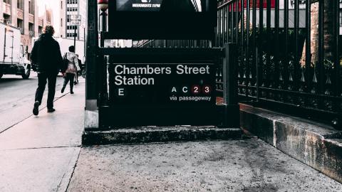 Los trabajos son los relacionados a erradicar los grafitis, embellecer los parques de toda la ciudad y mantener el programa Calles Abiertas, a fin de cumplir los esfuerzos por recuperar la economía de muchas familias tras la contingencia sanitaria.