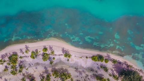 La Isla del Encanto está buscando la forma de alentar a los trabajadores que de desempeñan de forma remota desde los exóticos rincones del país caribeño.