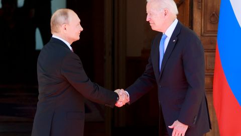 Vladimir Putin y Joe Biden