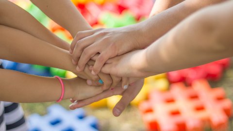 Crédito Tributario por Hijos: familias con madre o padre inmigrante recibirán el 13 de agosto el pago de julio, si no les llegó