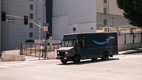 Amazon asegura que sus nuevos conductores de entrega no requieren de experiencia para recibir el bono.