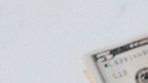 Dinero y calculadora