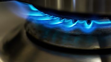 Expertos estiman un aumento de precios en el gas propano, lo que podría afectar los presupuestos de los hogares estadounidenses.
