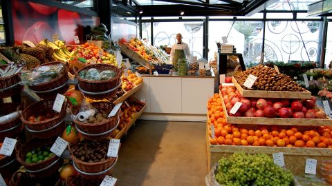 Las personas de bajos ingresos que dependen de SNAP para su alimentación, podrán recibir más fondos mes a mes.