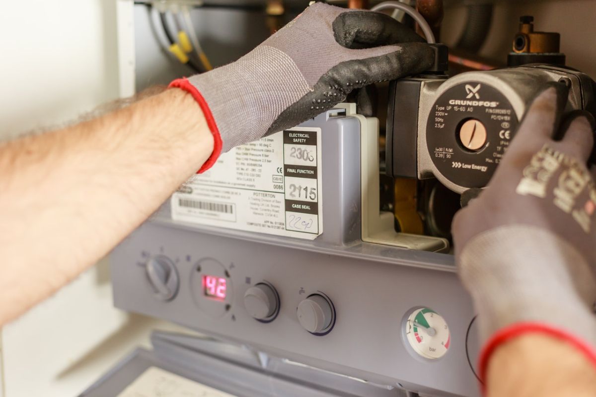 Una de las carreras técnicas mejor pagadas de Estados Unidos es la de electricistas.
