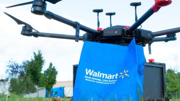 El programa piloto de Walmart para entregar productos con drones comenzó en agosto de 2020; ahora se oficializará.