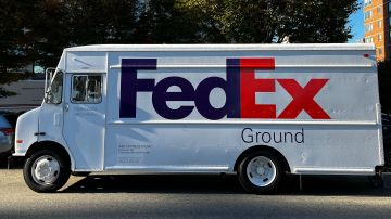 FedEx es una de las tantas empresas que ante los problemas de suministro y la alta demanda de la época, busca trabajadores de reparto en todo Estados Unidos.