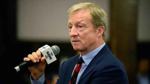 Tom Steyer fue candidato presidencial en 2020 y también es uno de los multimillonarios que hay en Estados Unidos.