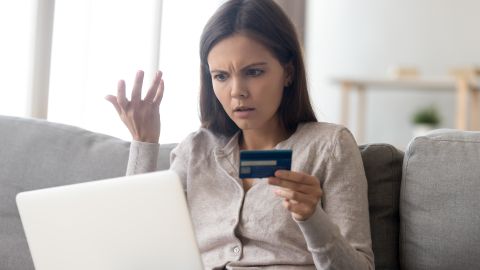 estafas_y_puntaje_de_credito_shutterstock_1325841698