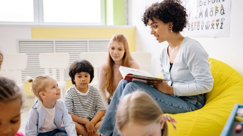 Los centros de cuidado infantil y kindergarten han tenido escasez de trabajadoras, por lo que hay grandes perspectivas de crecimiento laboral en 2022.