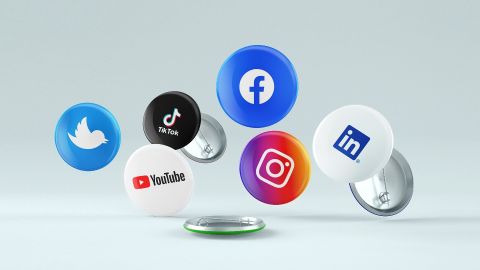 Hoy en día, es muy común ganar dinero en las redes sociales como en YouTube, Instagram y TikTok.