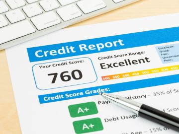 El puntaje de crédito forma parte de tu informe de crédito, pero eso no significa que sean lo mismo.