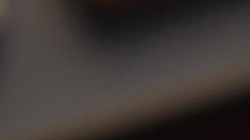 Algunas personas dudan en si tienen que pagar por completo o no sus deudas en su tarjeta de crédito.