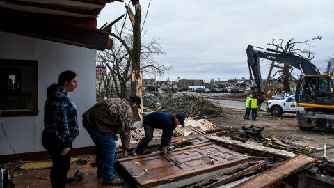 Miles de personas quedaron damnificadas tras las tormentas y tornados que acontecieron el pasado 10 de diciembre.