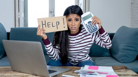 El 26% de todos los californianos obtuvieron el ingreso mínimo necesario de $144,400 dólares al año para comprar una casa con el precio promedio estatal de $786,750 dólares en 2021.