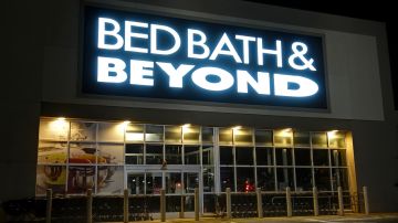 En las 37 tiendas de Bed Bath & Beyond hay ventas de liquidación para poder cerrarlas a finales de febrero.