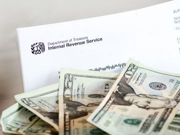 El IRS envía cartas de todos los pagos que realiza para llevar un mayor control sobre los montos que envía, incluido el Crédito Tributario por Hijos.