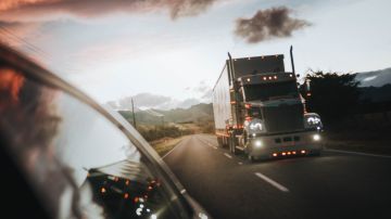 La falta de conductores de camiones es parte primordial de los problemas de suministro que se espera se mantengan en 2022.